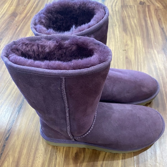Genuine UGG Australia Purple Calf Boots - Picture 2 of 4